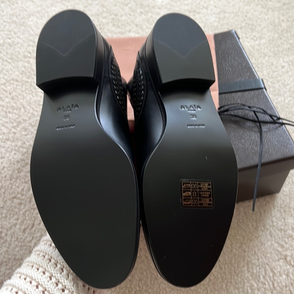 Alaia cutout trim chelsea boot - Picture 10 of 11